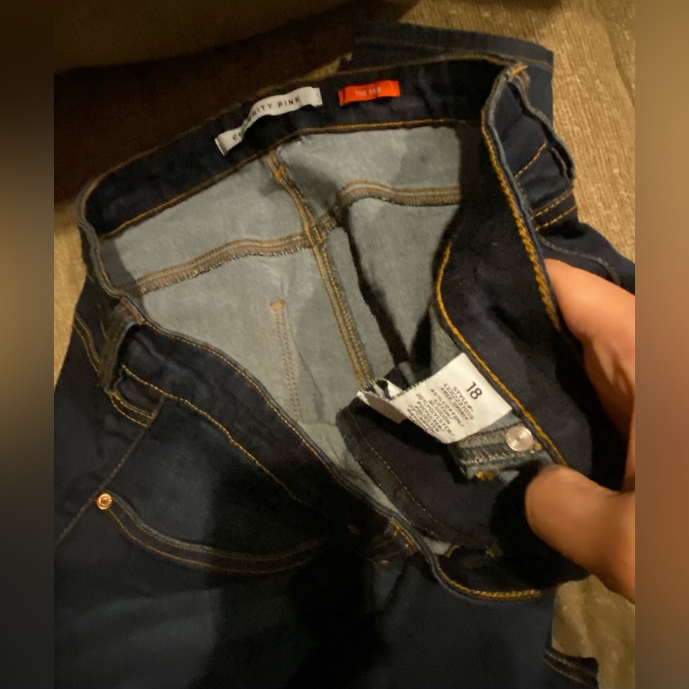 NWOT Celebrity Pink "The Deb" Skinny Jeans - Picture 5 of 7